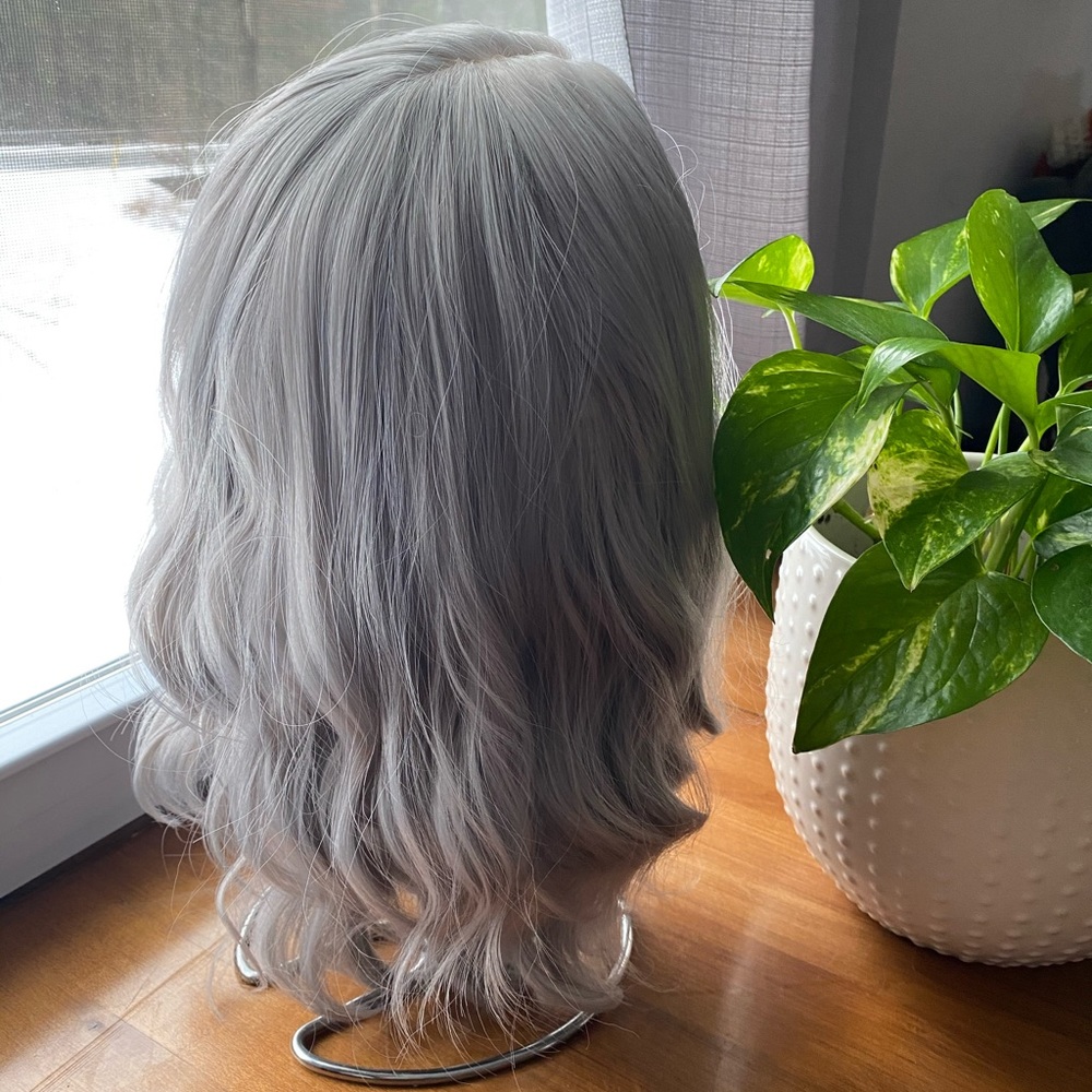 Human Hair/Synthetic Blend Grey Wig 11”